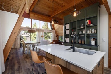 13759 SW Meadow View Dr (17 of 49)