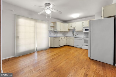 17729 Lochness Cir, Olney, MD 20832 - photo 7