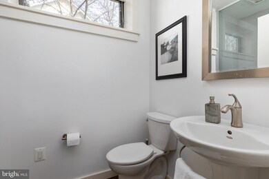 309 N Virginia Ave, Falls Church, VA 22046 - photo 6