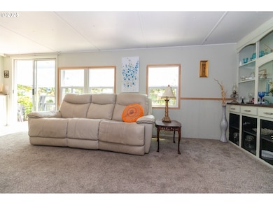 1600 Rhododendron Dr unit 155, Florence, OR 97439 - photo 7