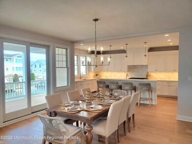diningroom.kitchen