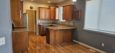 807 E Whisper Cove Rd, Sandy, UT 84094 - photo 4