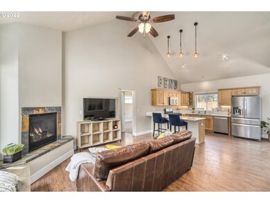 unlisted-address, Bend, OR 97702 - photo 6