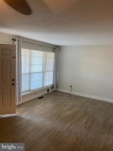 330 Wendover Dr unit 140A, Norristown, PA 19403 - photo 6