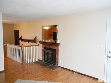 4016 Cresthill Dr, Davenport, IA 52806 - photo 5