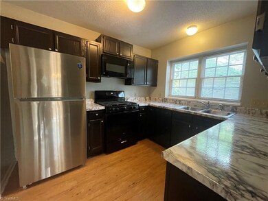 2 Whispering Ct, Greensboro, NC 27407 - photo 7