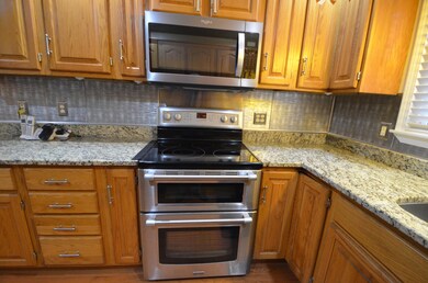 126 W Main St, Harrodsburg, KY 40330 - photo 7