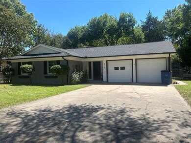 815 Lynn Ct, Ennis, TX 75119 - photo 2