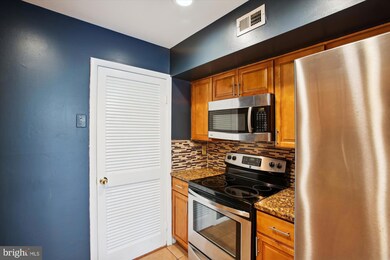 3879 Havenwood Place unit 71C, Alexandria, VA 22309 - photo 3