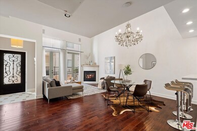 108 S Wetherly Dr unit 3, Los Angeles, CA 90048 - photo 3