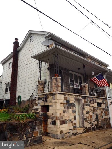 237 W Spruce St, Tamaqua, PA 18252 - photo 3