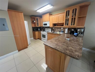 8320 SW 154th Ave unit 32, Miami, FL 33193 - photo 3