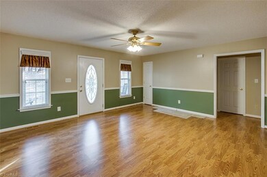 617 Dynasty Dr, Asheboro, NC 27205 - photo 3