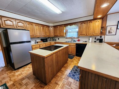 11635 Lake St, Naubinway, MI 49762 - photo 4