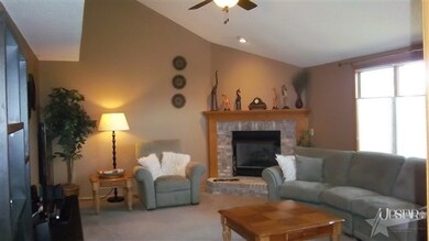 9622 Ballymore Dr, Fort Wayne, IN 46835 - photo 2