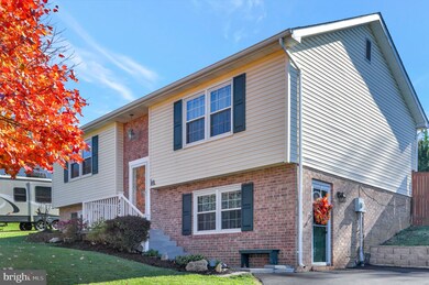 432 E Fairchild Dr, Strasburg, VA 22657 - photo 5