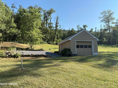 138 Gwynned Wynd, Bald Eagle, PA 17751 - photo 4