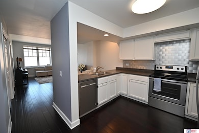 139 N 11th St unit 904, Lincoln, NE 68508 - photo 4