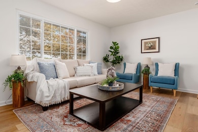 002_8bf_i 6019 Beechcroft 003