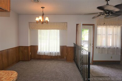 408 Hickory Dr, Henryetta, OK 74437 - photo 6