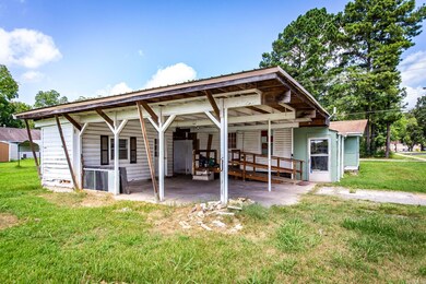 107 N Wilks St, McRae, AR 72102 - photo 4