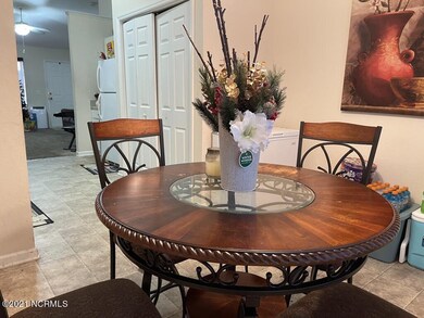 1112 Masters Ln unit B, Greenville, NC 27834 - photo 5