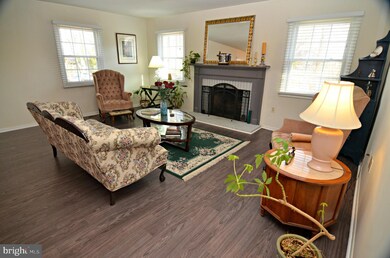 12200 Cedarbrook Ln, Laurel, MD 20708 - photo 4