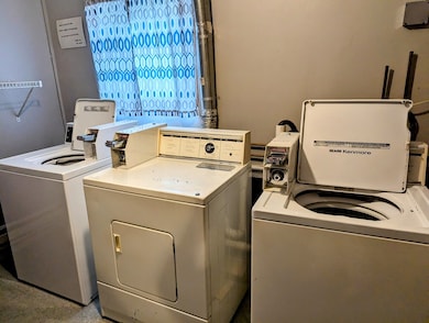 2440 N Harding Ave unit G, Chicago, IL 60647 - photo 7