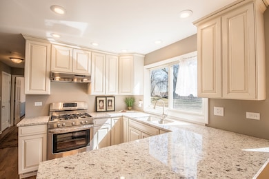 Beautiful design and layout with Granite counters