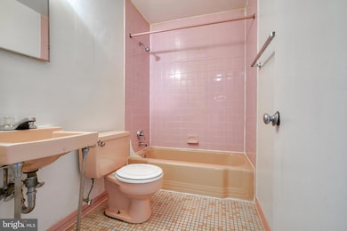 2620 E Northern Pkwy, Baltimore, MD 21214 - photo 7