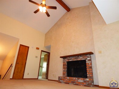 3621 SW Eveningside Dr, Topeka, KS 66614 - photo 4