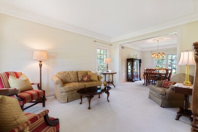 342 Johnson Woods Dr, Batavia, IL 60510 - photo 2