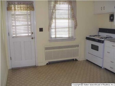 15 Labau Ave, Staten Island, NY 10301 - photo 6
