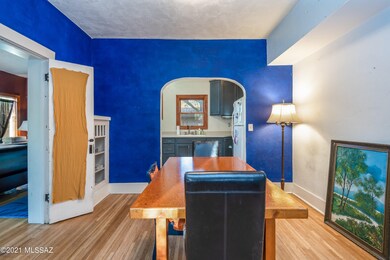 Dining rm 1248 N 4th Av 85705