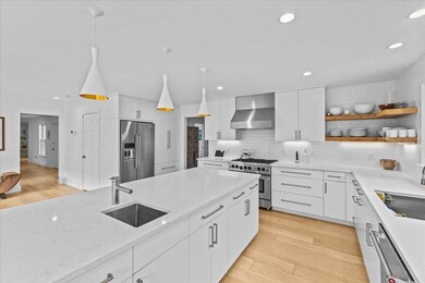 886 Beaver Creek Rd, Shelburne, VT 05482 - photo 5