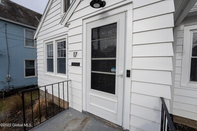 17 Hawk St, Schenectady, NY 12302 - photo 4