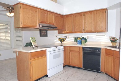 Kitchen & Breakfast Nook