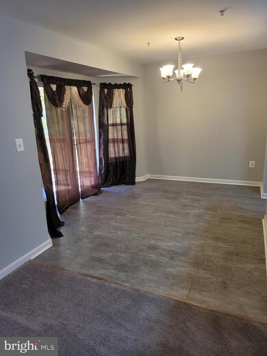 1619 Shady Glen Dr, District Heights, MD 20747 - photo 7