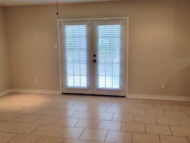 1239 W Donovan St, Houston, TX 77091 - photo 4