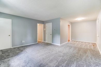 4549 Grimsby Rd, Columbus, OH 43227 - photo 6