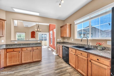 14-web-or-mls-17000-wedge-pkwy-2624