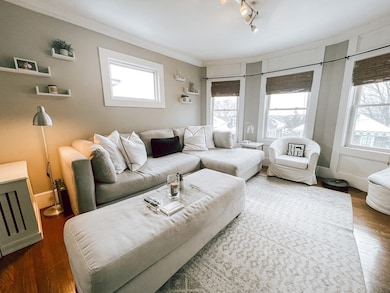 35 S Munroe Terrace unit 3, Boston, MA 02122 - photo 2