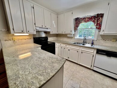 1800 W Lakeridge Dr, Albany, GA 31707 - photo 7