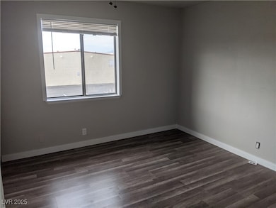 3720 Snorkel Cir unit D, Las Vegas, NV 89108 - photo 4