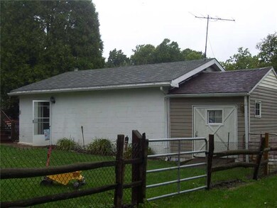 Parking Lot/Garage. SIDE VIEW OF 2 CAR DETACHED GA
