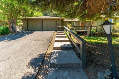 61356 Eena Ct, Bend, OR 97702 - photo 2