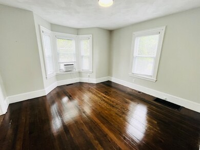 25 Auburn St, Woburn, MA 01801 - photo 5