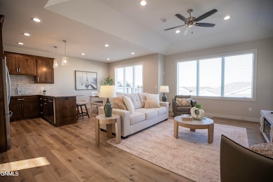 6201 Tyler Pkwy unit 248, Bismarck, ND 58503 - photo 2