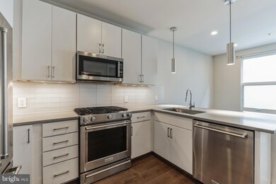 2337 Champlain St NW unit 309, Washington, DC 20009 - photo 5