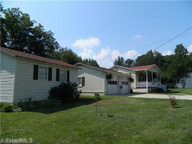 704 Playground Rd, Archdale, NC 27263 - photo 4